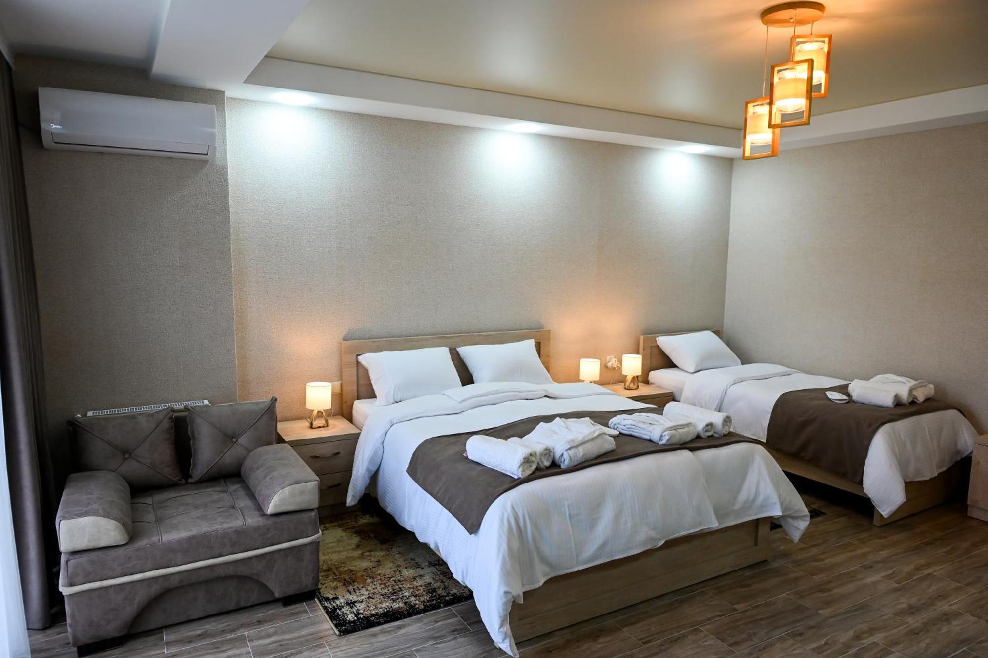 Hotel K124 Kutaisi Eksteriør billede