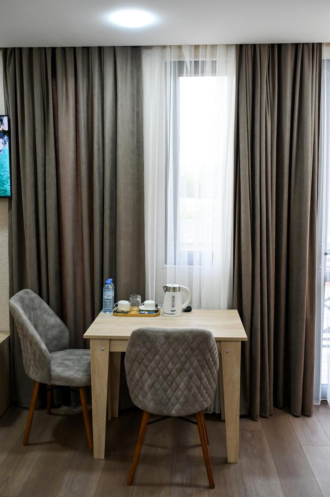 Hotel K124 Kutaisi Eksteriør billede